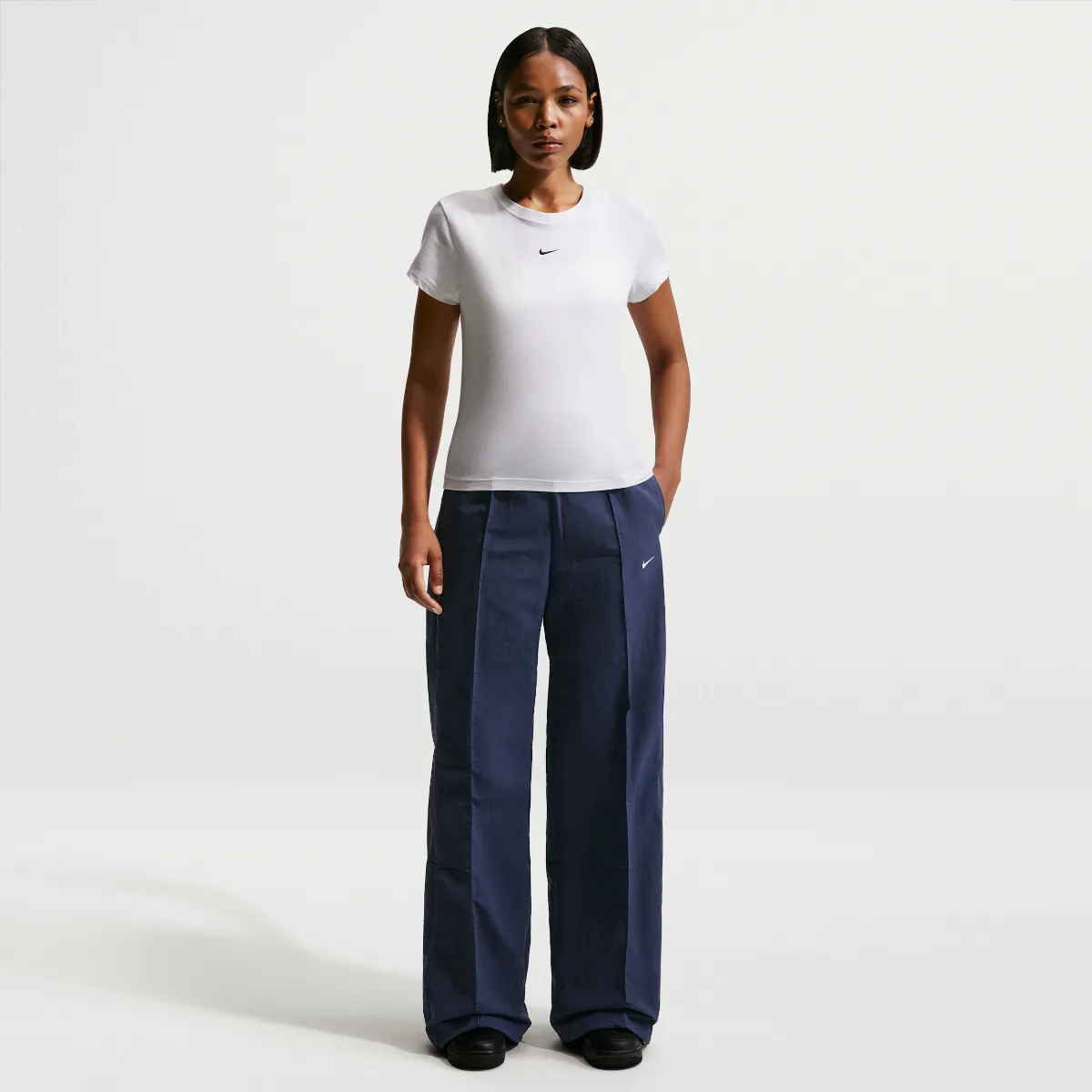 Sportswear Everything Wovens Mid-Rise Open-Hem Pants