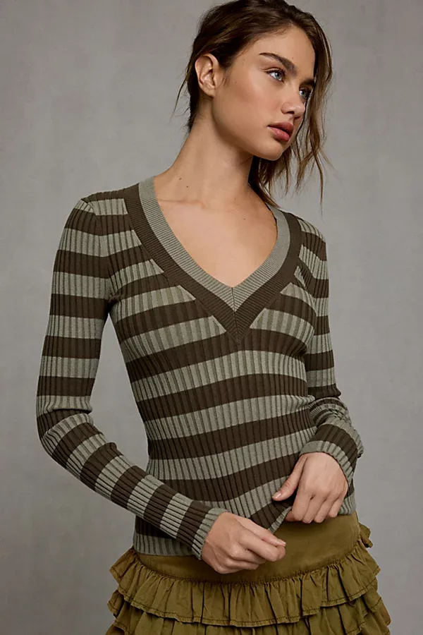 Kimchi Blue Trinity Striped V-Neck Fitted Sweater by Kimchi Blue
