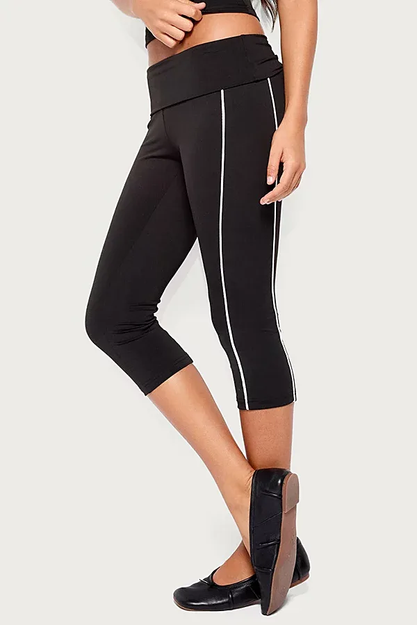 Halleigh Stripey Foldover Capri Pants by Edikted