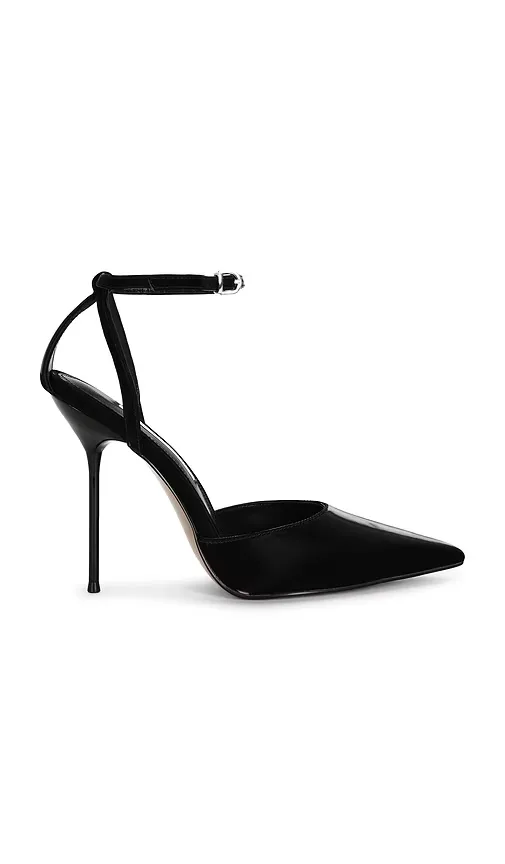 Morrie Pump by Steve Madden