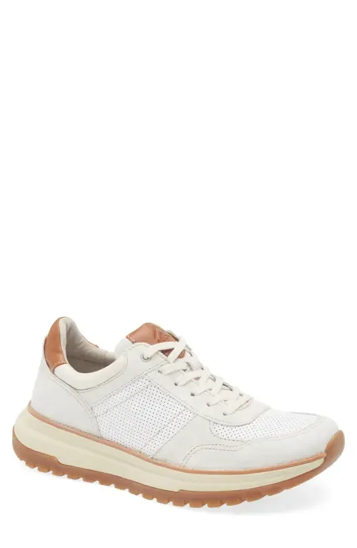 Bryce Sneaker by Align