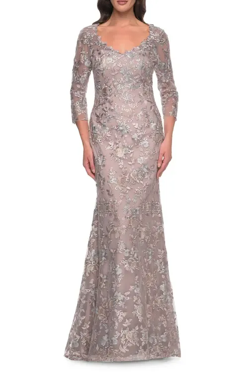 Beautiful Lace Long Dress with V Neckline and Sleeves