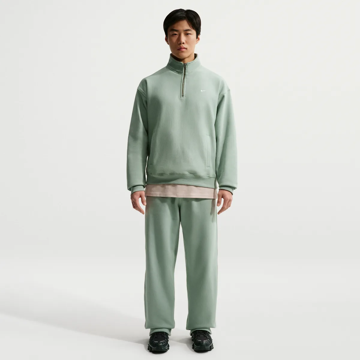 Solo Swoosh Fleece Open-Hem Pants by Nike