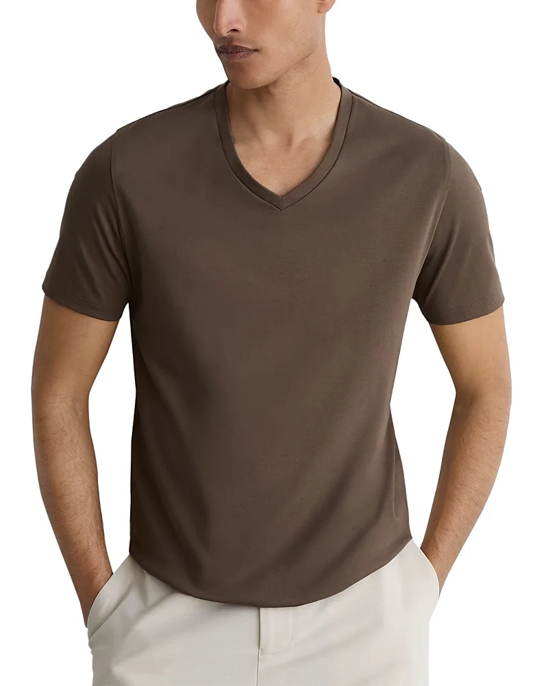 Baron Tailored Fit Airwater Cotton V Neck Tee by Reiss