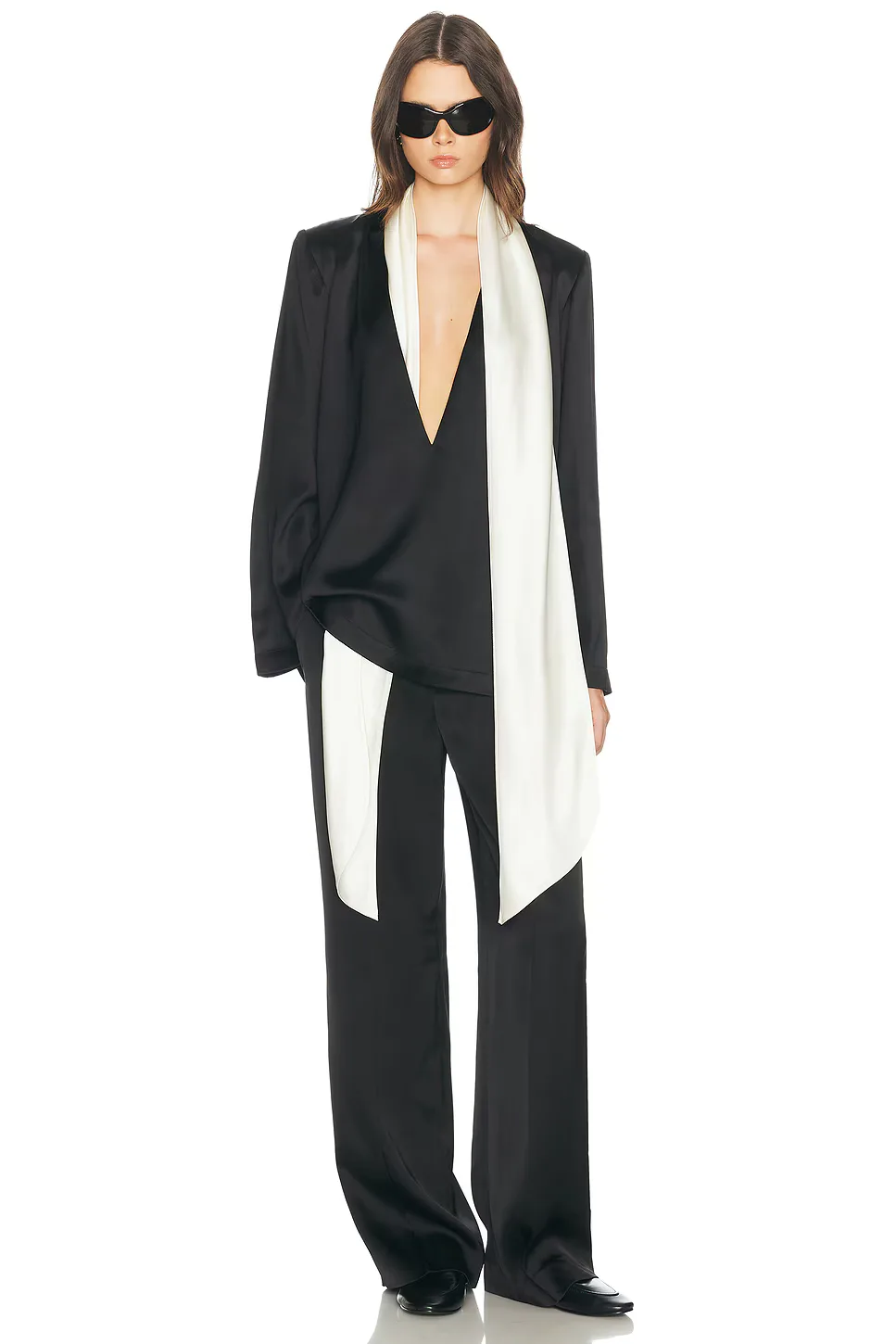 Popover with Attached Scarf in Double Face Satin by Helsa