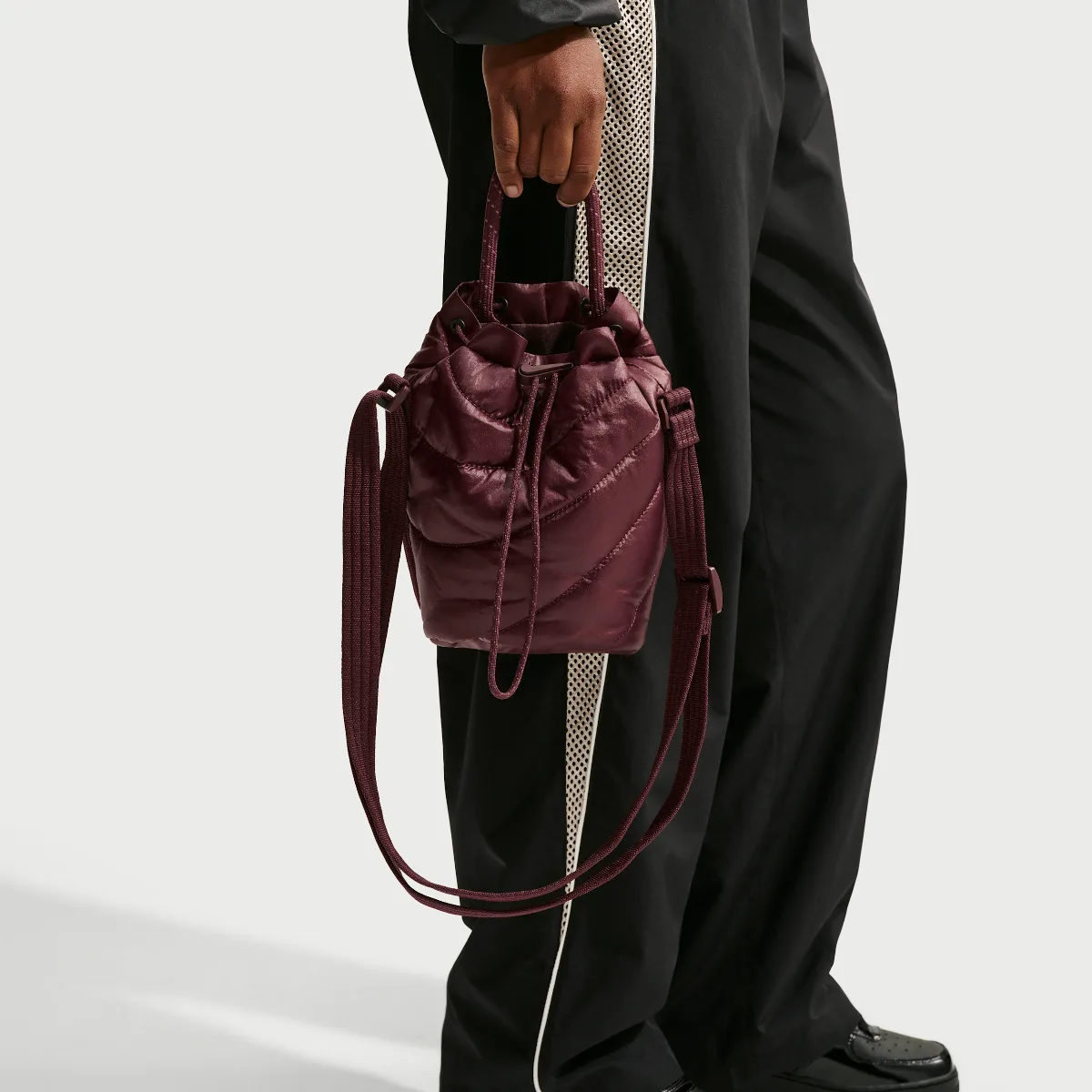 Puffle 2.0 Tiny Tote (3L) by Nike