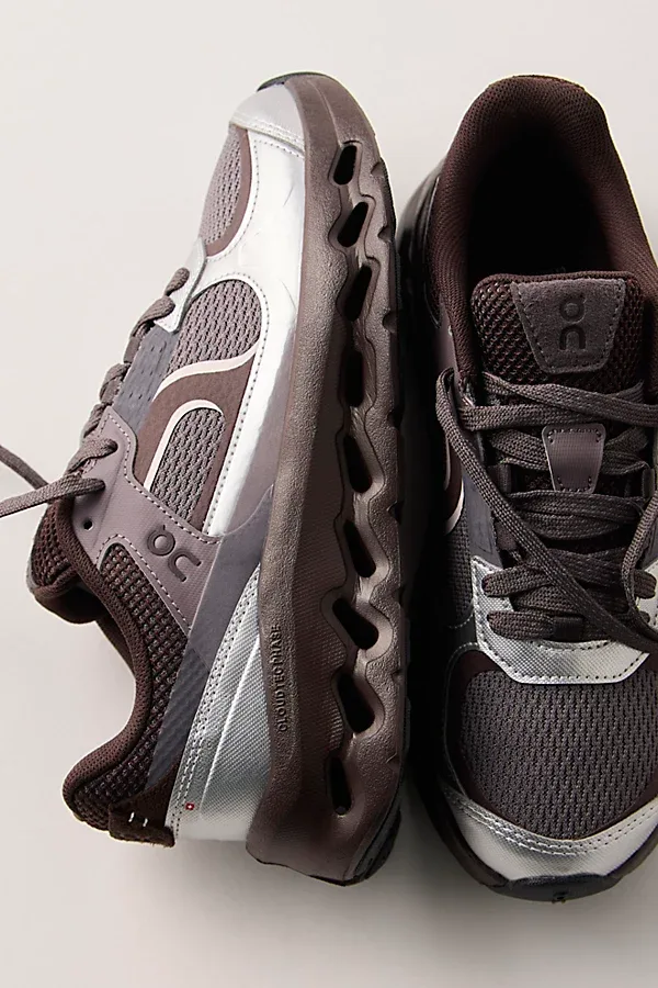Cloudtilt Arc Sneakers by On