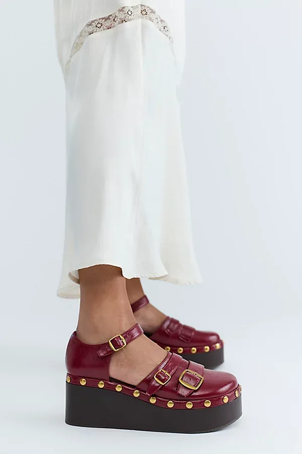 Life Story Clogs by Seychelles