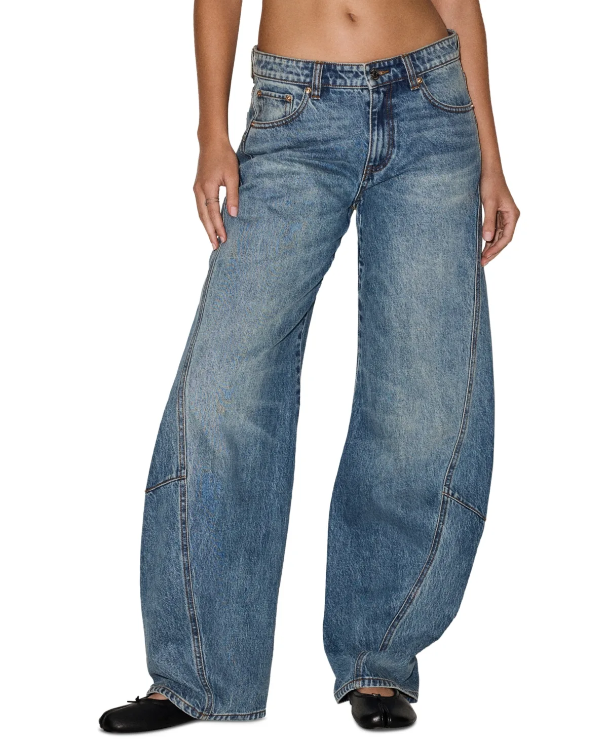 Bleecker Low-Rise Barrel Medium-Wash Denim Jeans by Steve Madden