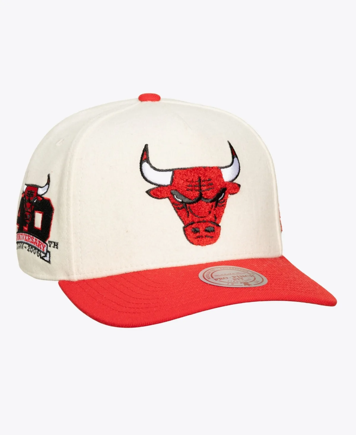 Chicago Bulls Cream Team Pro Adjustable Hat by Mitchell & Ness