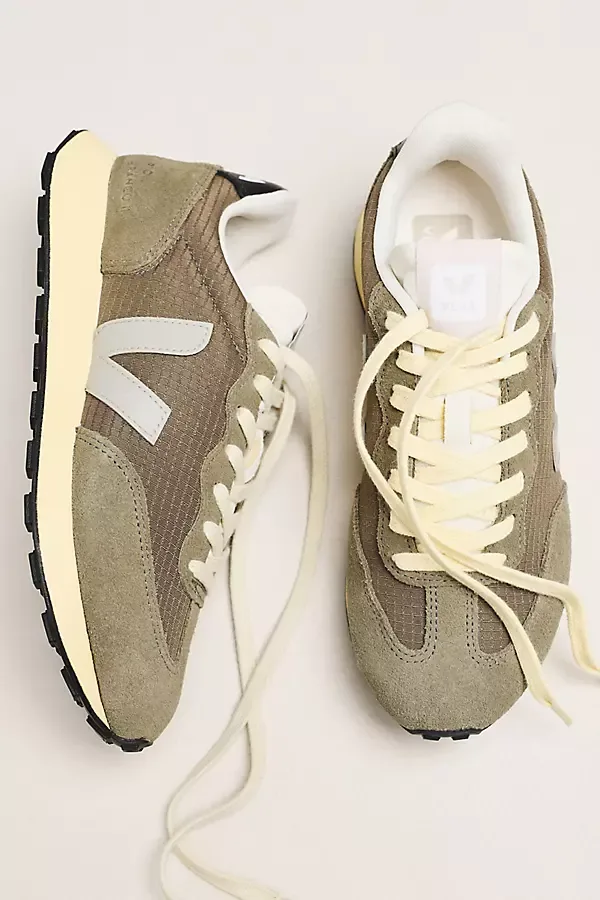 Rio Branco II Sneakers by VEJA