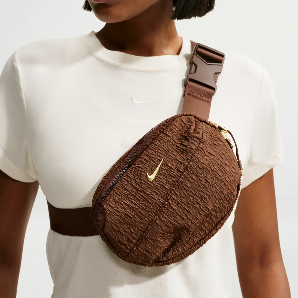 Aura Waistpack (2L) by Nike