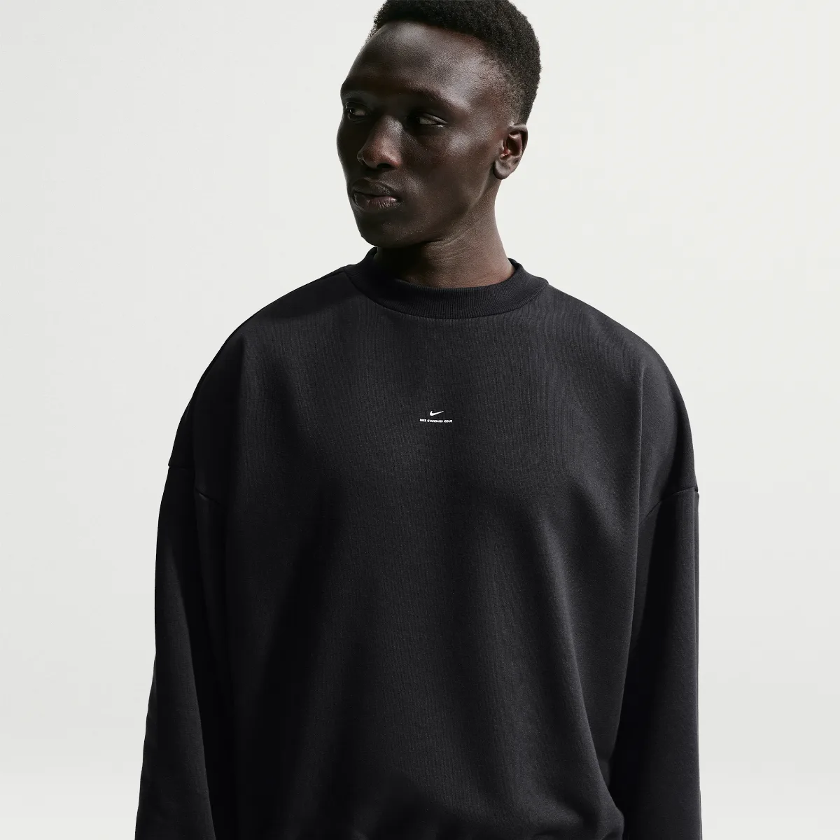 Standard Issue Therma-FIT Basketball Crew by Nike