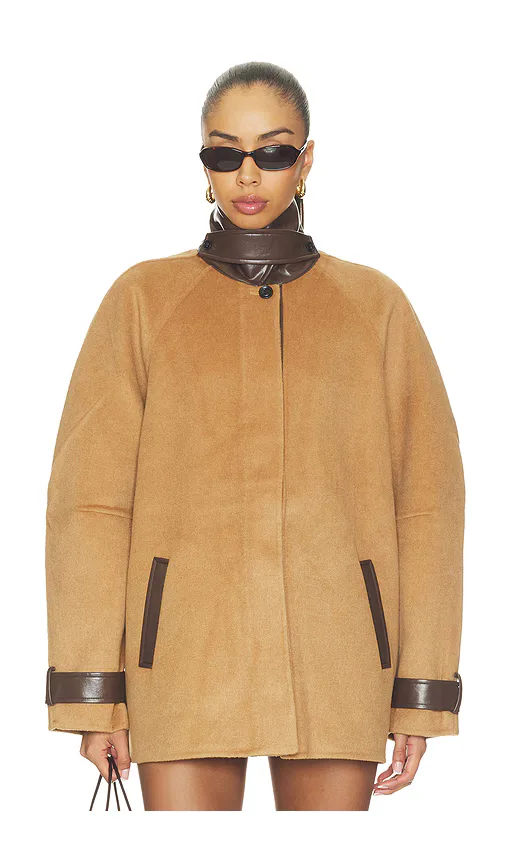 Yanna Coat by Seroya