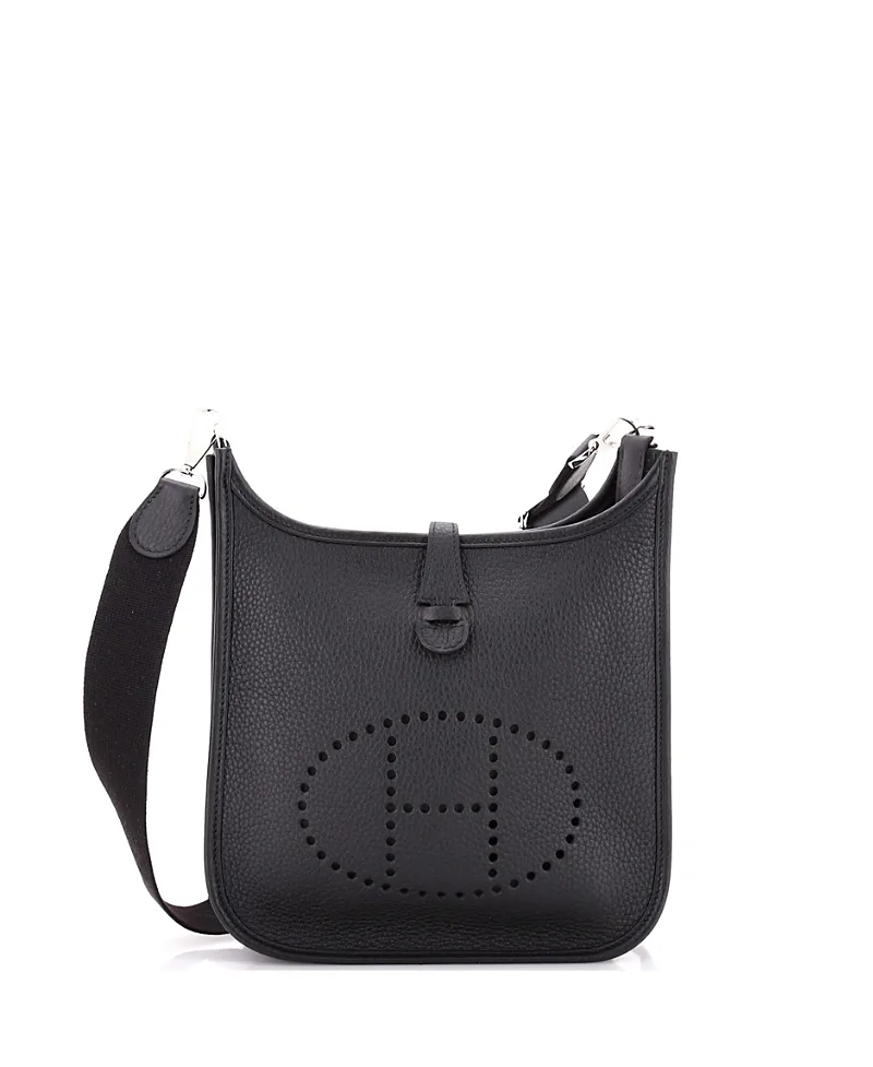 Pre-Owned Hermes 23 Evelyne Bag Gen Iii Clemence by Hermes