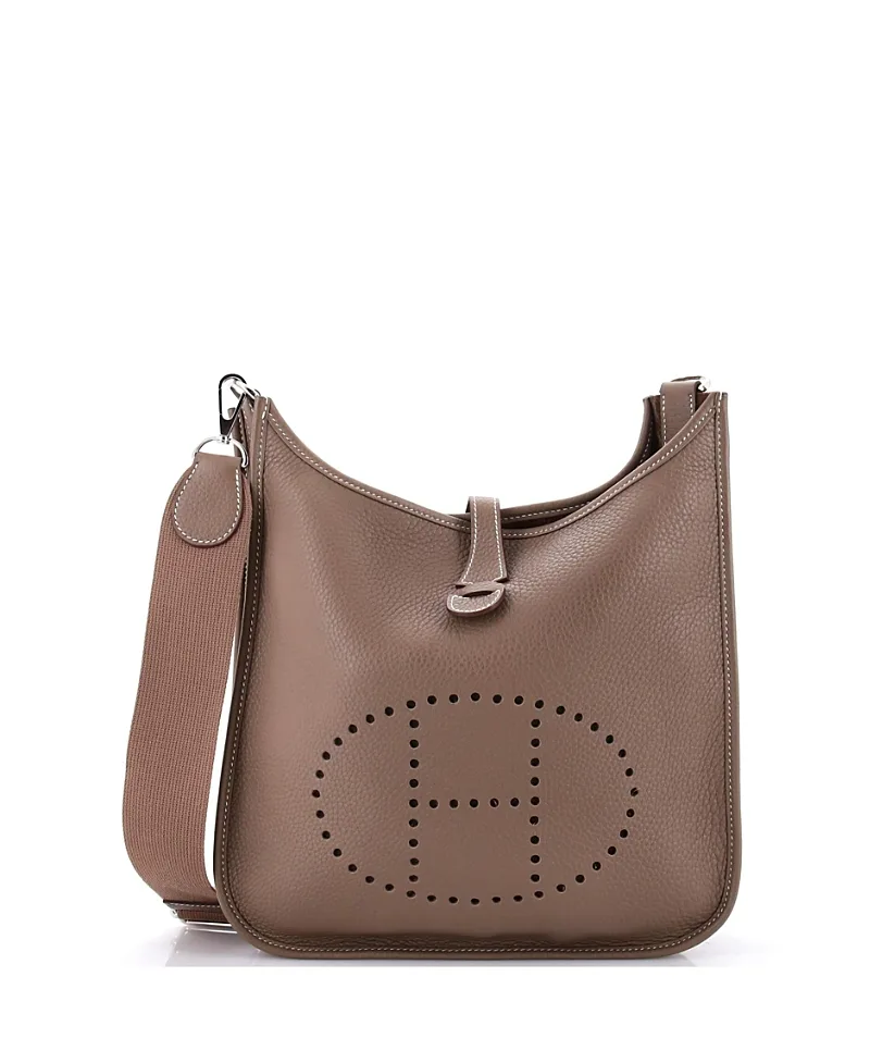 Pre-Owned Hermes Pm Evelyne Bag Gen Iii Clemence