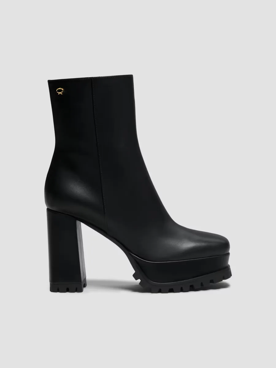 Harlem Glove 105MM Leather Platform Boots by Gianvito Rossi