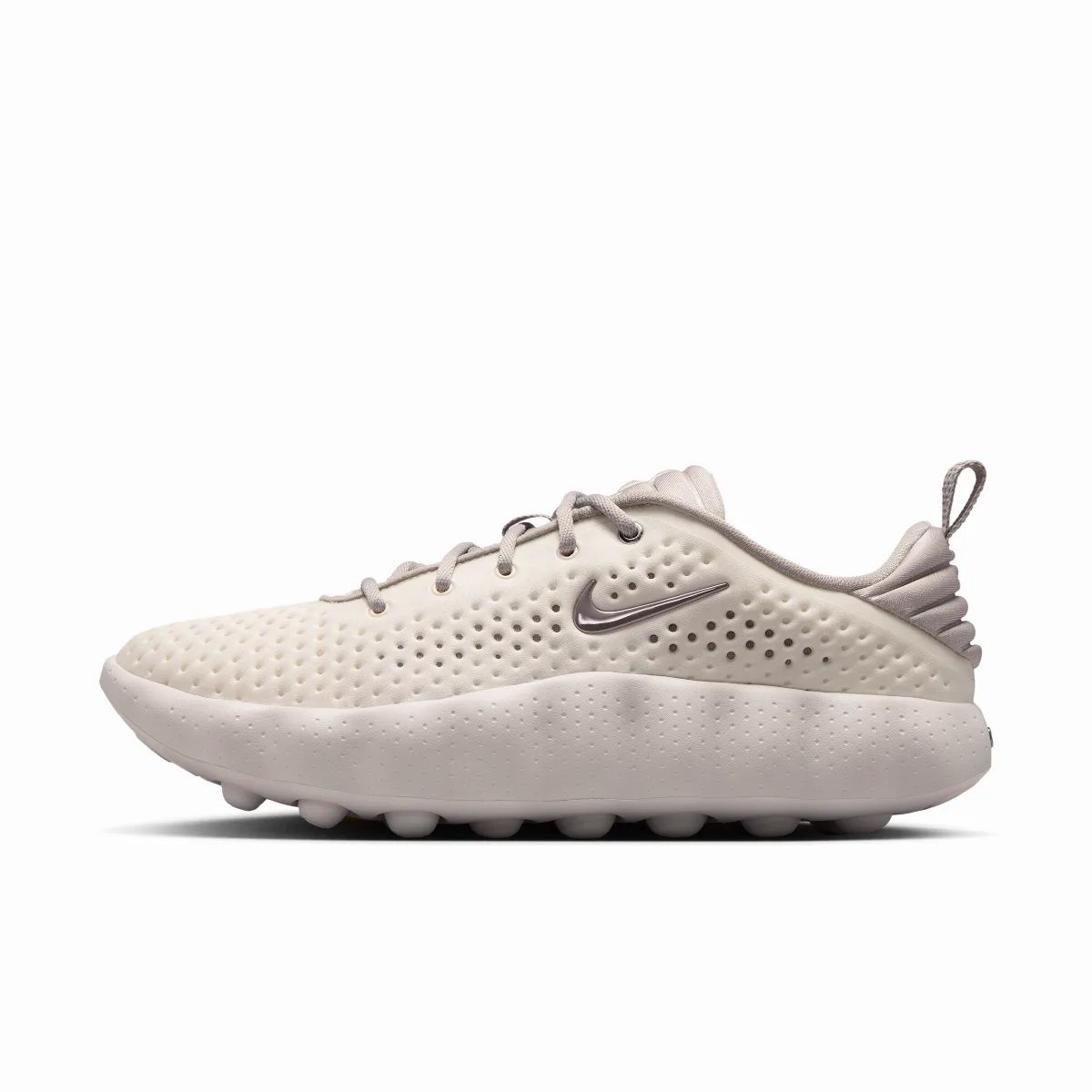 Nike Mind 002 Pregame Shoes by Nike