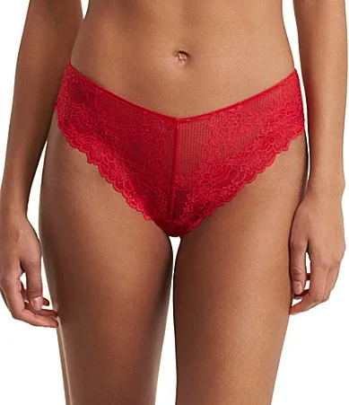 Heavenly Lace Bikini Panty by Natori