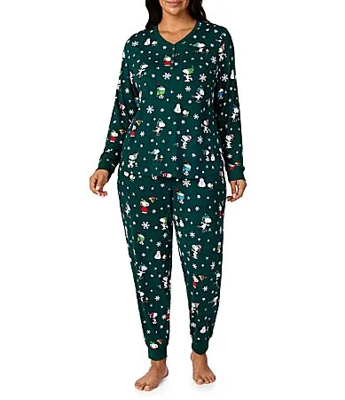 Snoopy Snowflake Print Long Sleeve Henley Neck Jersey Knit Jogger Pajama Set by Peanuts