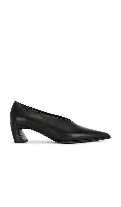 Ilona Pump