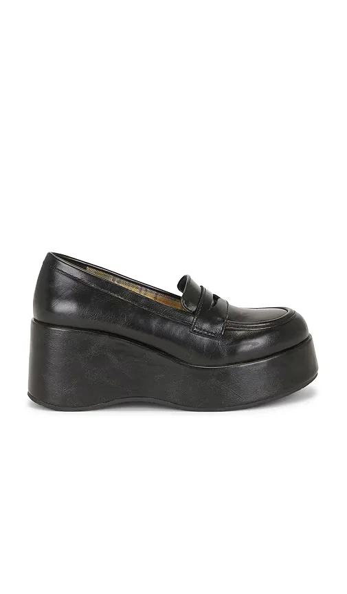 Ambitious Platform Loafer by Seychelles