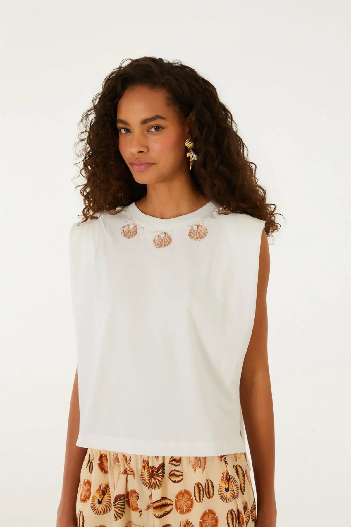 Seashell Embroidery Padded Shoulders T-Shirt