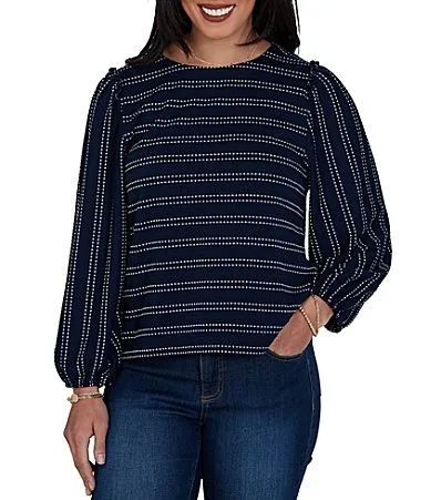 Textured Knit Dobby Stripe Crew Neck Bracelet Length Sleeve Top