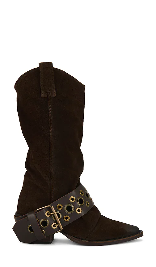 Ashwood Boot by Steve Madden