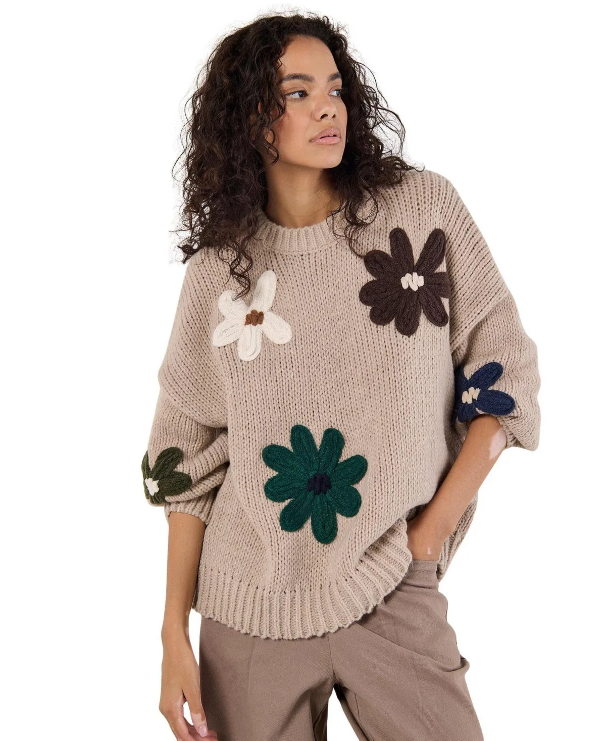 Oversized Floral-Embroidered Chunky-Knit Pullover - Stone