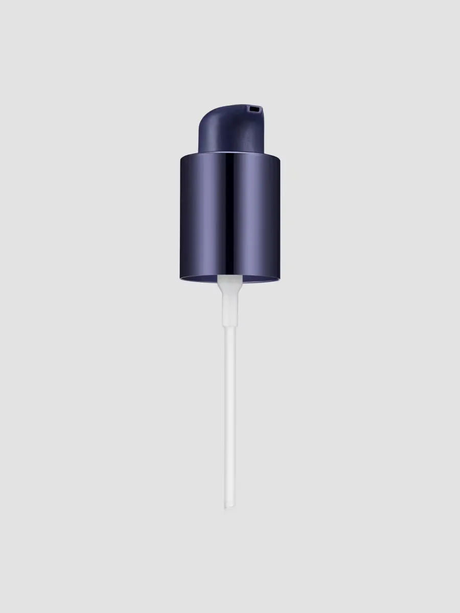 Double Wear Foundation Pump by Estée Lauder