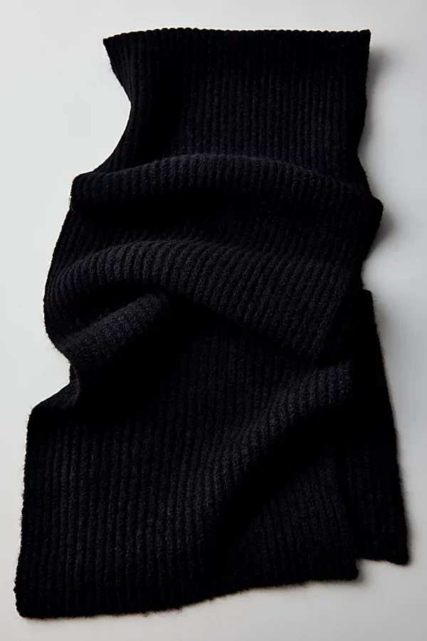 Ribbed Knit Scarf