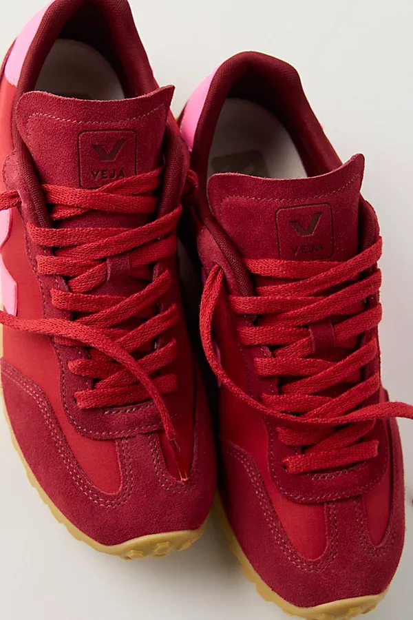 Veja GT Sneakers by VEJA