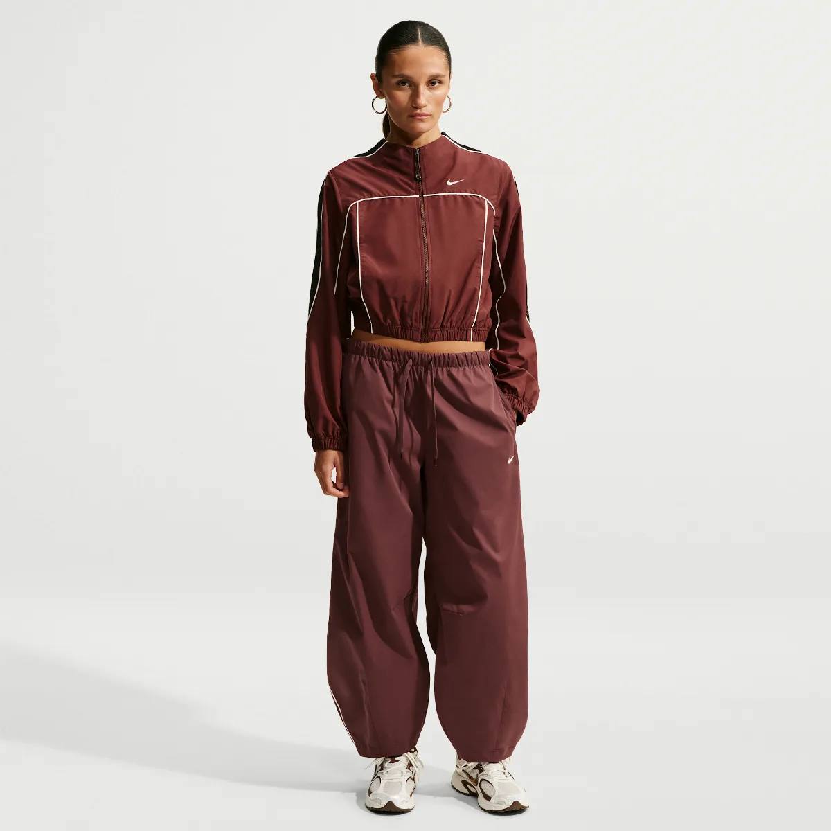 Sportswear Loose Mid-Rise Barrel Pants