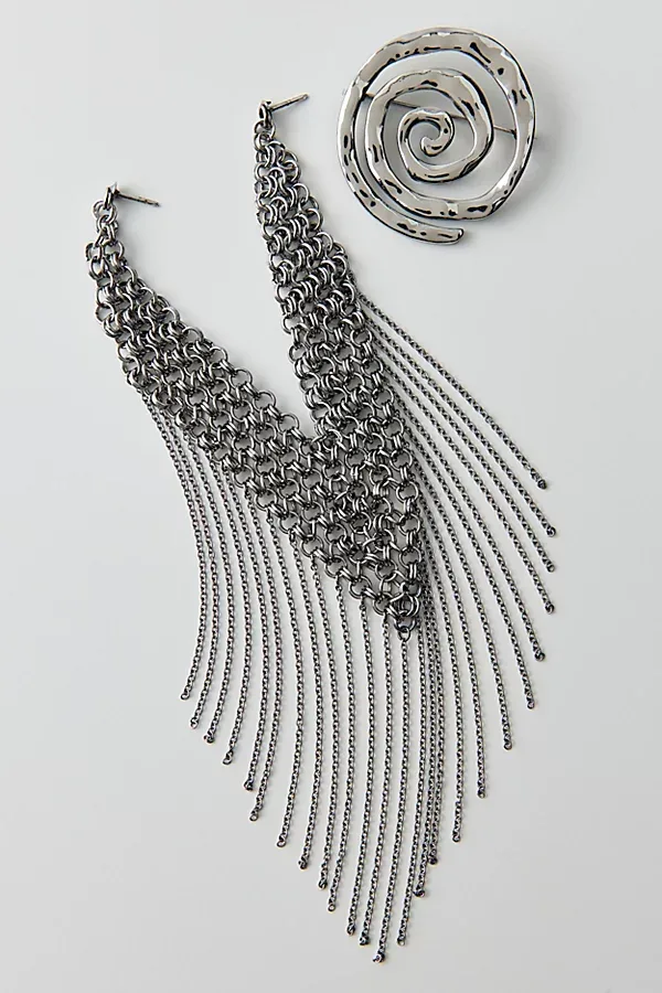 Blaine Chain Fringe Brooch Set by Urban Outfitters