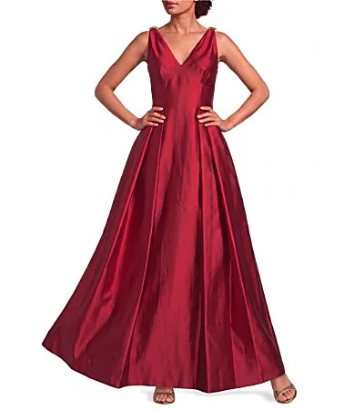 Sleeveless Deep V-Neck Pleated Gown