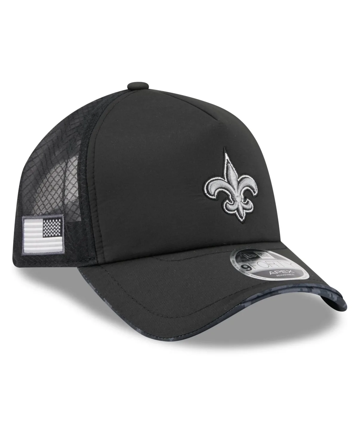New Orleans Saints 2026 Salute to Service Apex 9FORTY Adjustable Trucker Hat