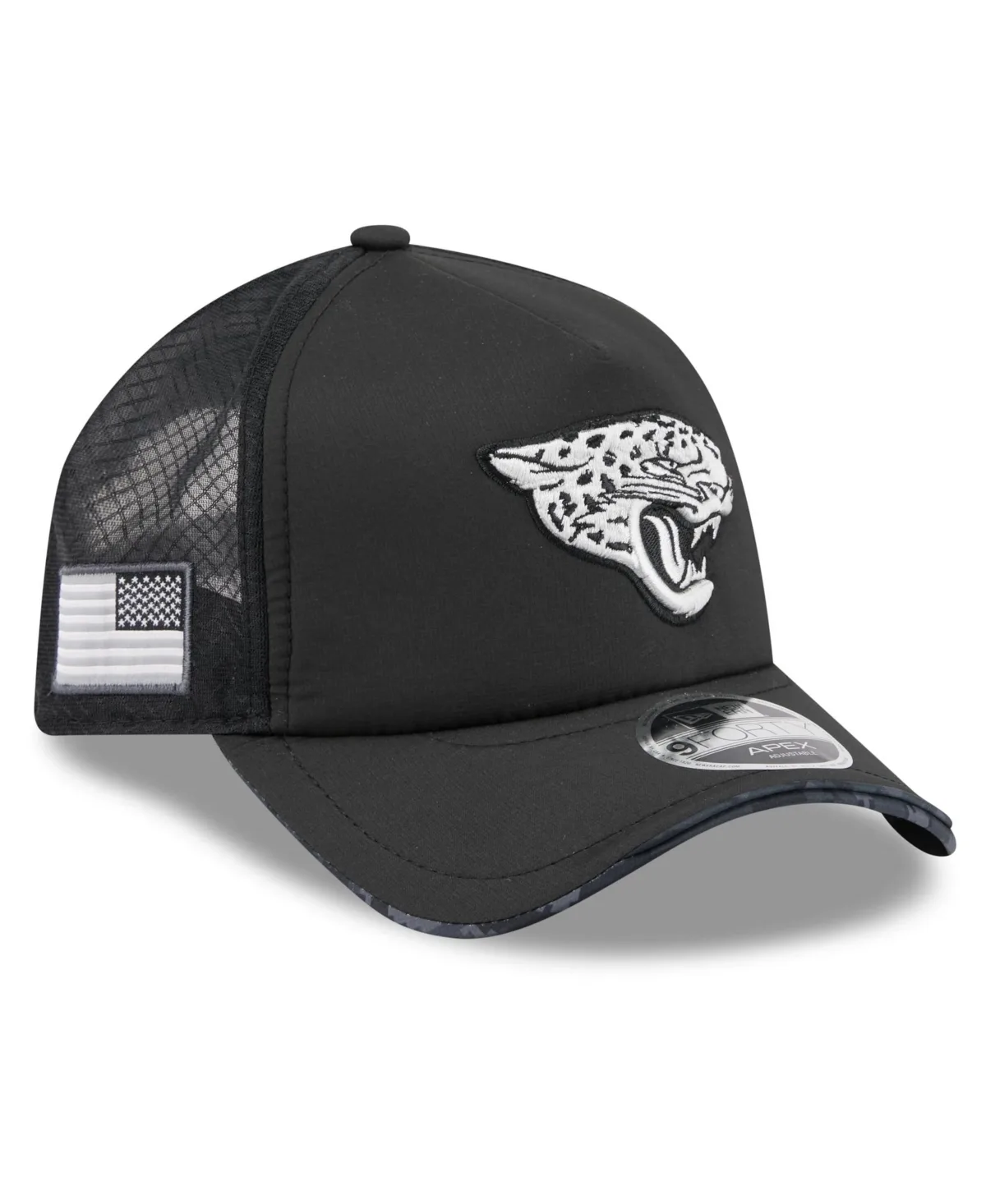Jacksonville Jaguars 2026 Salute to Service Apex 9FORTY Adjustable Trucker Hat
