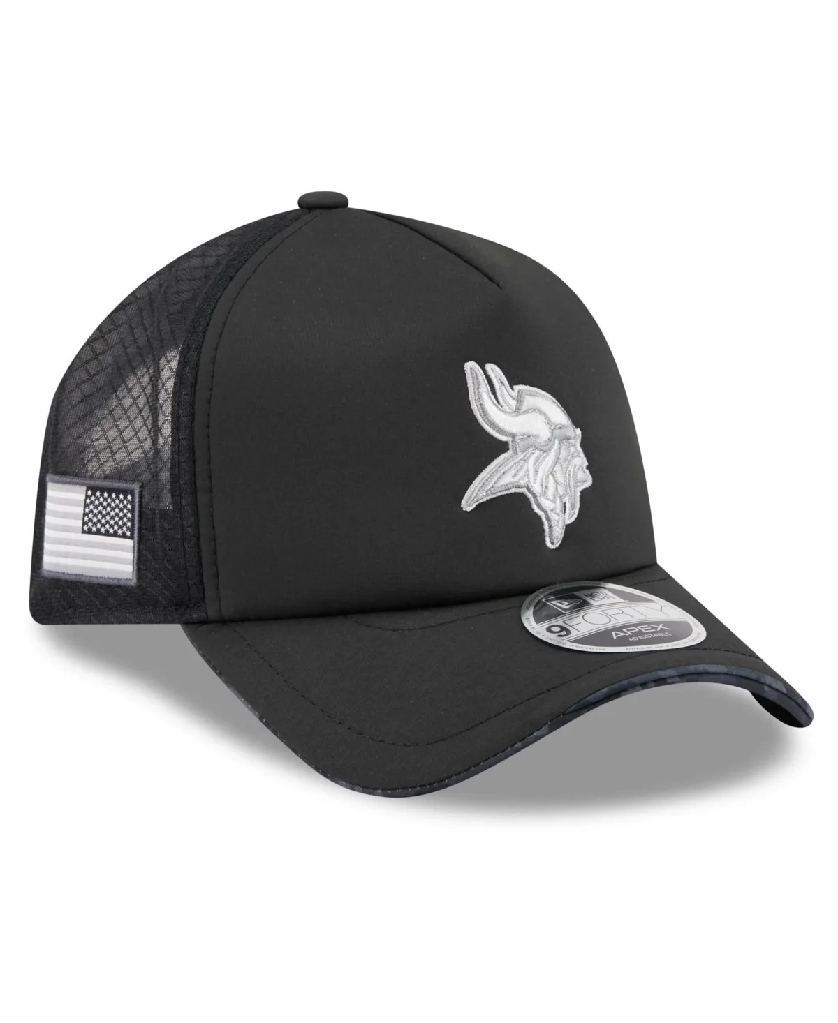 Minnesota Vikings 2026 Salute to Service Apex 9FORTY Adjustable Trucker Hat