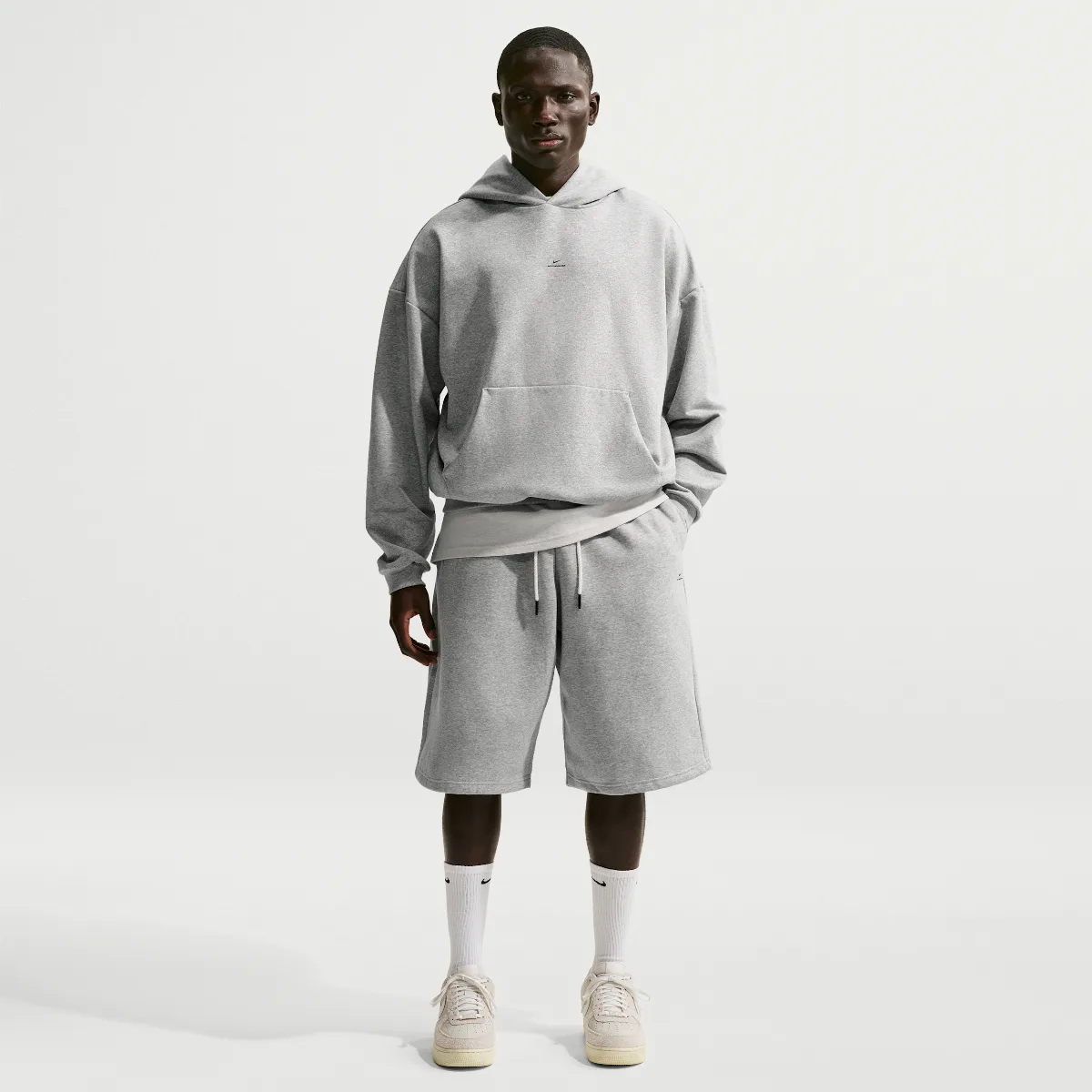 Nike Standard Issue Therma-FIT 14 Fleece Basketball Shorts by Nike