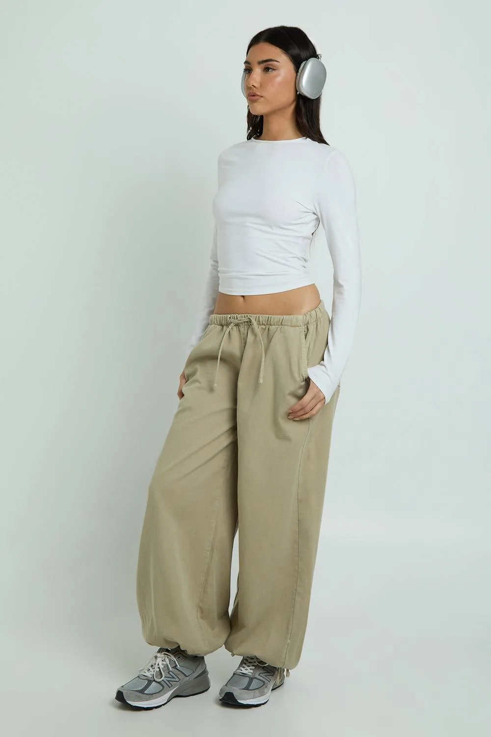 Elasticated Waist Cuff Detail Wide Leg Jean by boohoo