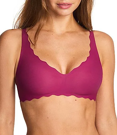 B.temptd by Wacoal B.wowd Wire Free Scalloped V-Neck Convertible Bra by Wacoal