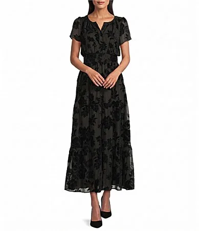 Leslie Fay Short Sleeve Elastic Waist Tiered Skirt Velvet Dress