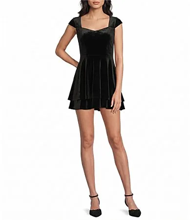 Velvet Sweetheart Cap Sleeve Double Hem Dress by Dear Moon