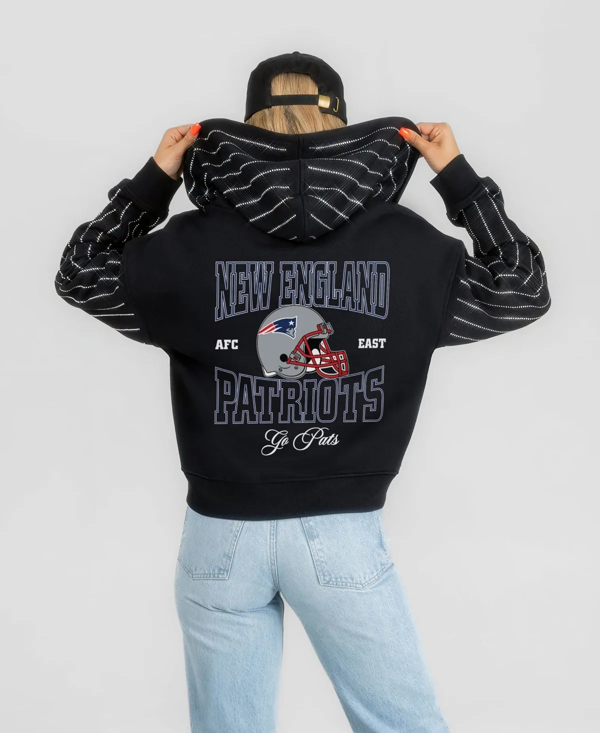 New England Patriots Eyes on the Prize Mid-Crop Full-Zip Hoodie
