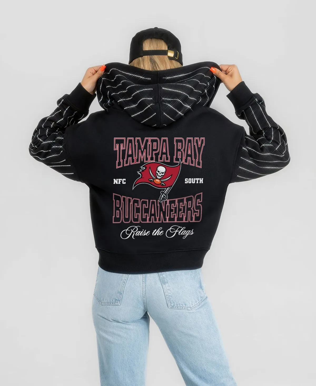 Tampa Bay Buccaneers Eyes on the Prize Mid-Crop Full-Zip Hoodie