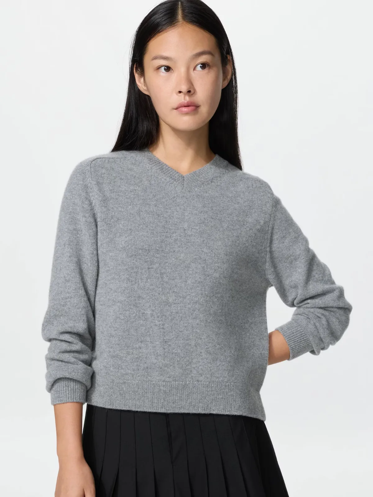 Wool Cashmere V-Neck Short Sweater by Uniqlo