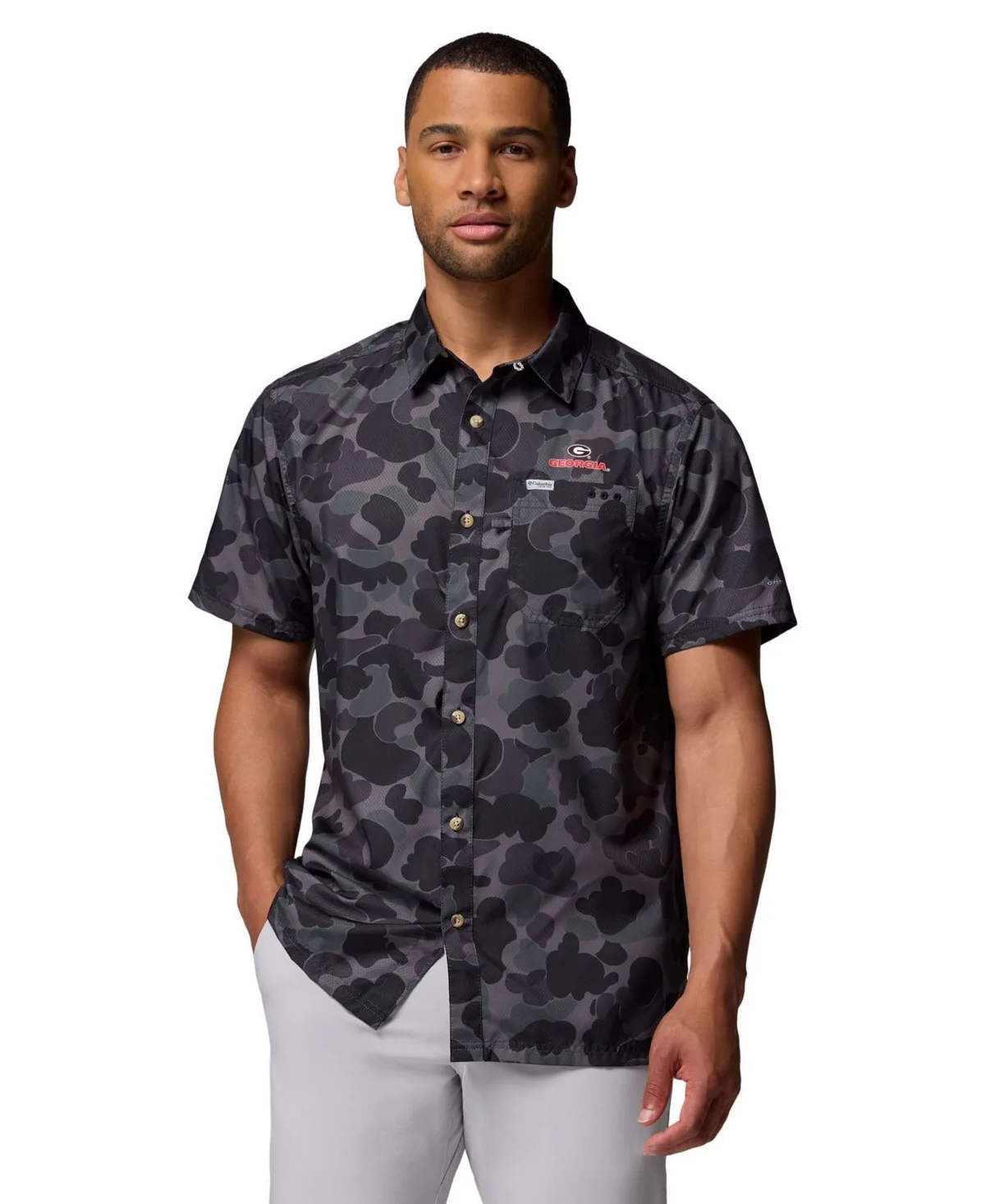 Georgia Bulldogs Super Slack Tide Omni-Wick Button-Up Shirt by Columbia