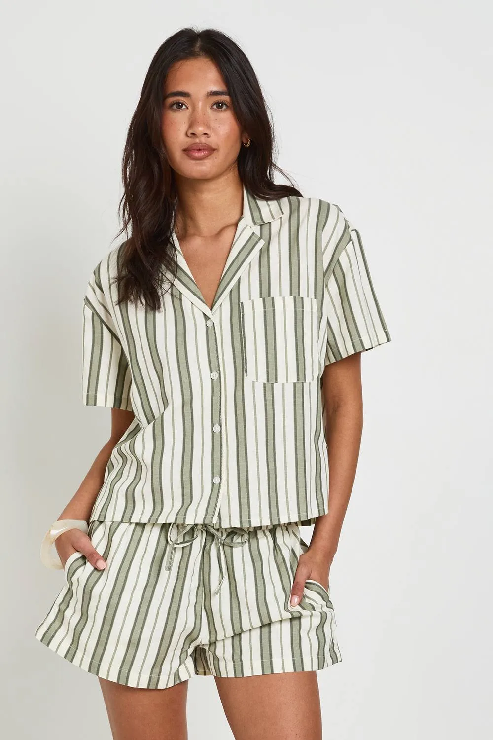 Premium Linen Stripe Shorts by boohoo