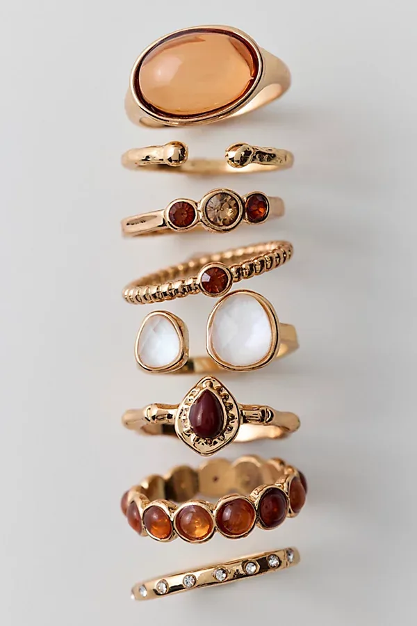 Mila Dainty Rings Set by Urban Outfitters
